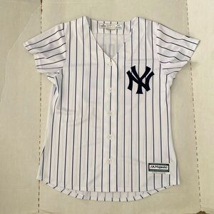 Aaron judge majestic jersey size medium